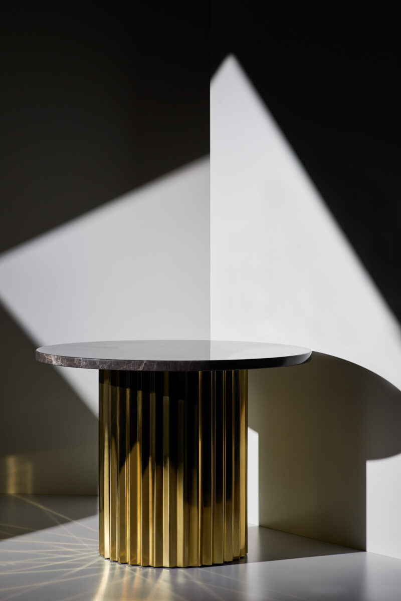 Column Table 60 cm. / Dark & Brass
